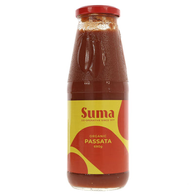 Organic Passata - No Added Salt, 690g: A must-have for any kitchen, made with only the freshest organic tomatoes, perfect for creating Italian, Spanish, and Moroccan dishes. Vegan-friendly.