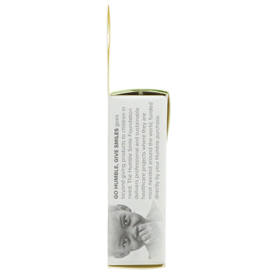 Eco-friendly bamboo floss picks with mint flavor for gentle gum care and tough plaque removal. Vegan and natural.