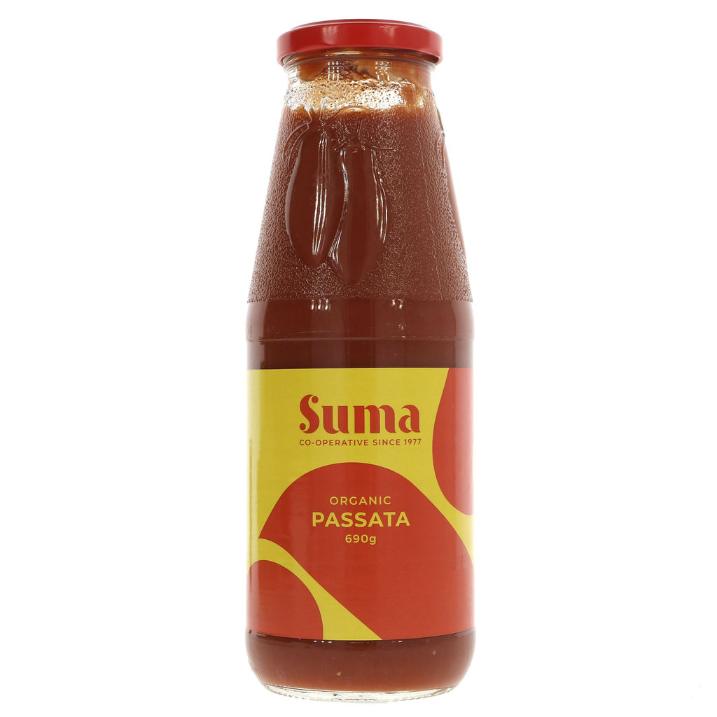 Organic Passata - No Added Salt, 690g: A must-have for any kitchen, made with only the freshest organic tomatoes, perfect for creating Italian, Spanish, and Moroccan dishes. Vegan-friendly.